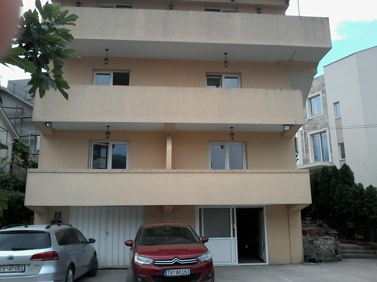 Petrovic Apartmani Tivat Exterior photo